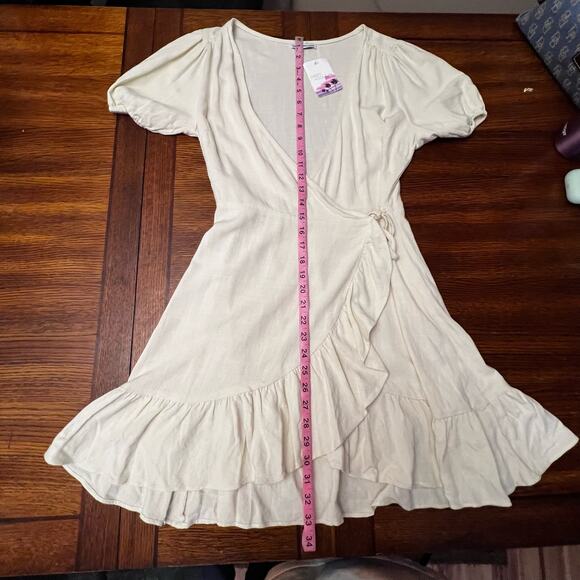 NWT Dainty Hooligan Boho Let It Play Out Cream Wrap Dress Size Small - Picture 8 of 14